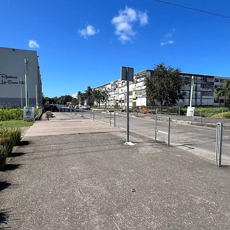 Appartement Proche Aeroport Au Rez-De-Chaussee Les Abymes Εξωτερικό φωτογραφία
